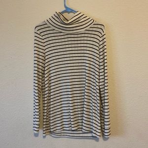 Lightweight long sleeve, black, and white top
